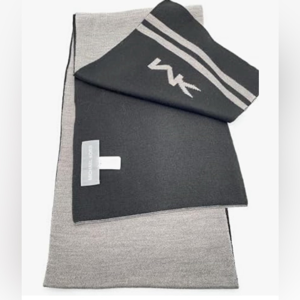 Michael Kors Grey/Black 2pc Beanie & Scarf Set - Size O/S Unisex AUTHENTIC NEW - Picture 4 of 7